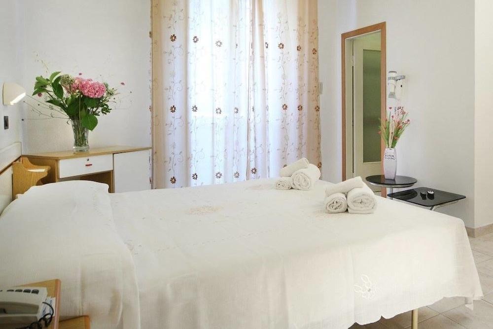 Hotel Oasi Del Mare Rimini